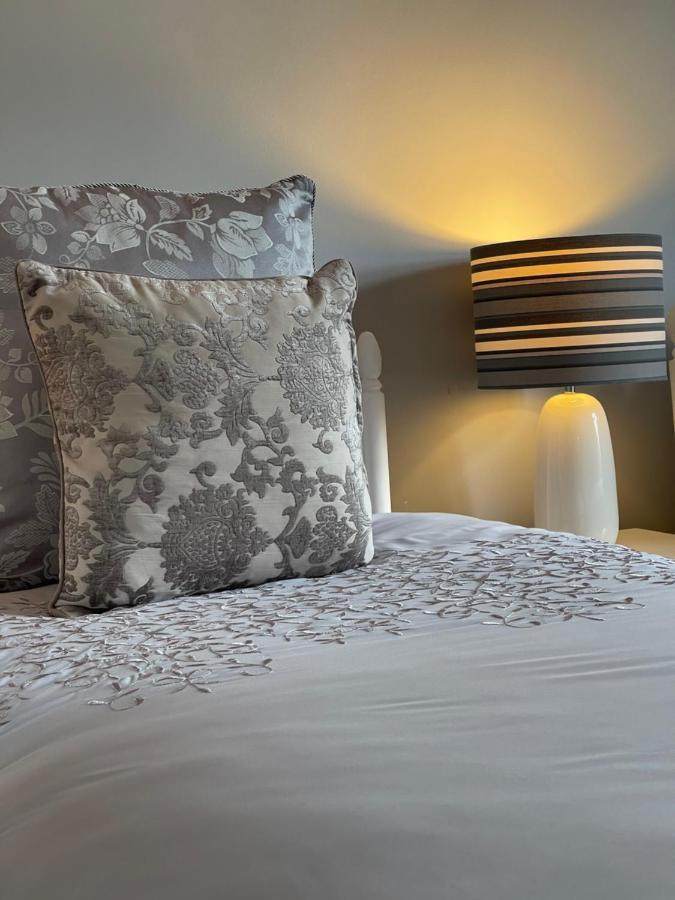 Greenfields Country House Latton Экстерьер фото